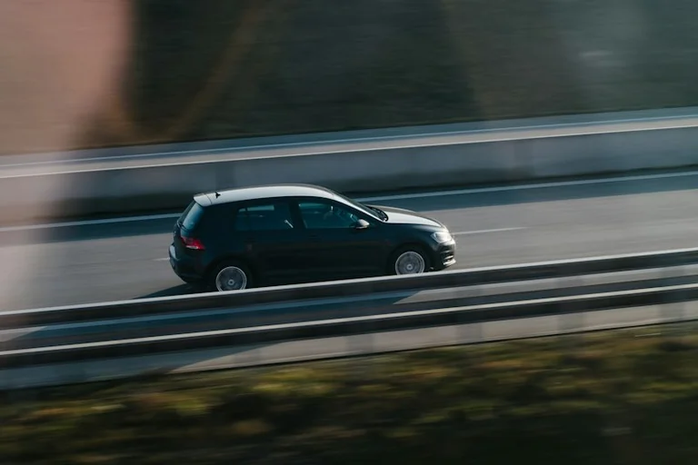 Benzin und Diesel sparen: So sinkt der Verbrauch im Alltag