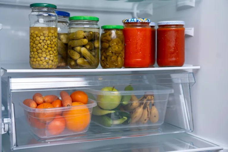 Lebensmittel richtig lagern: Kühlschrank oder Vorrat?