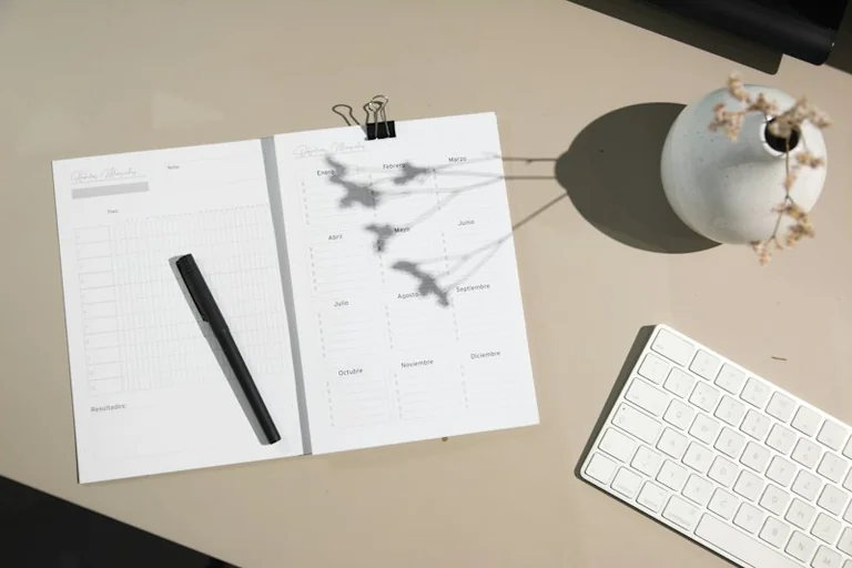 Sonntags planen: Die 20-Minuten-Routine für eine ruhigere Woche