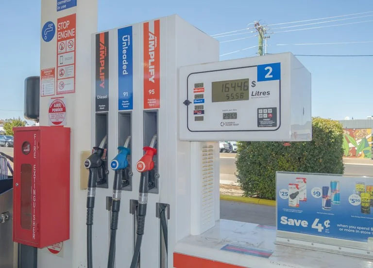 Spritpreise 2026: Warum Diesel heute schwankt und wie Sie sparen