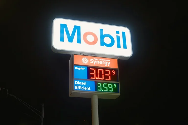 Spritpreise vergleichen: Wann sich eine andere Tankstelle lohnt