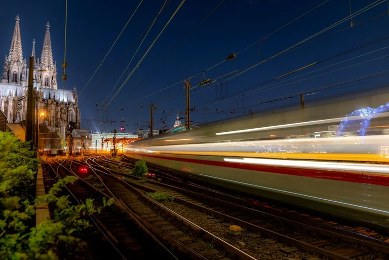 Deutschlandticket im November: Abo und Abbuchung prüfen